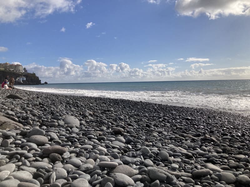 A Praia Formosa não é muito confortável. Foto Roberta Caldas Schmoi, todos os direitos reservados.